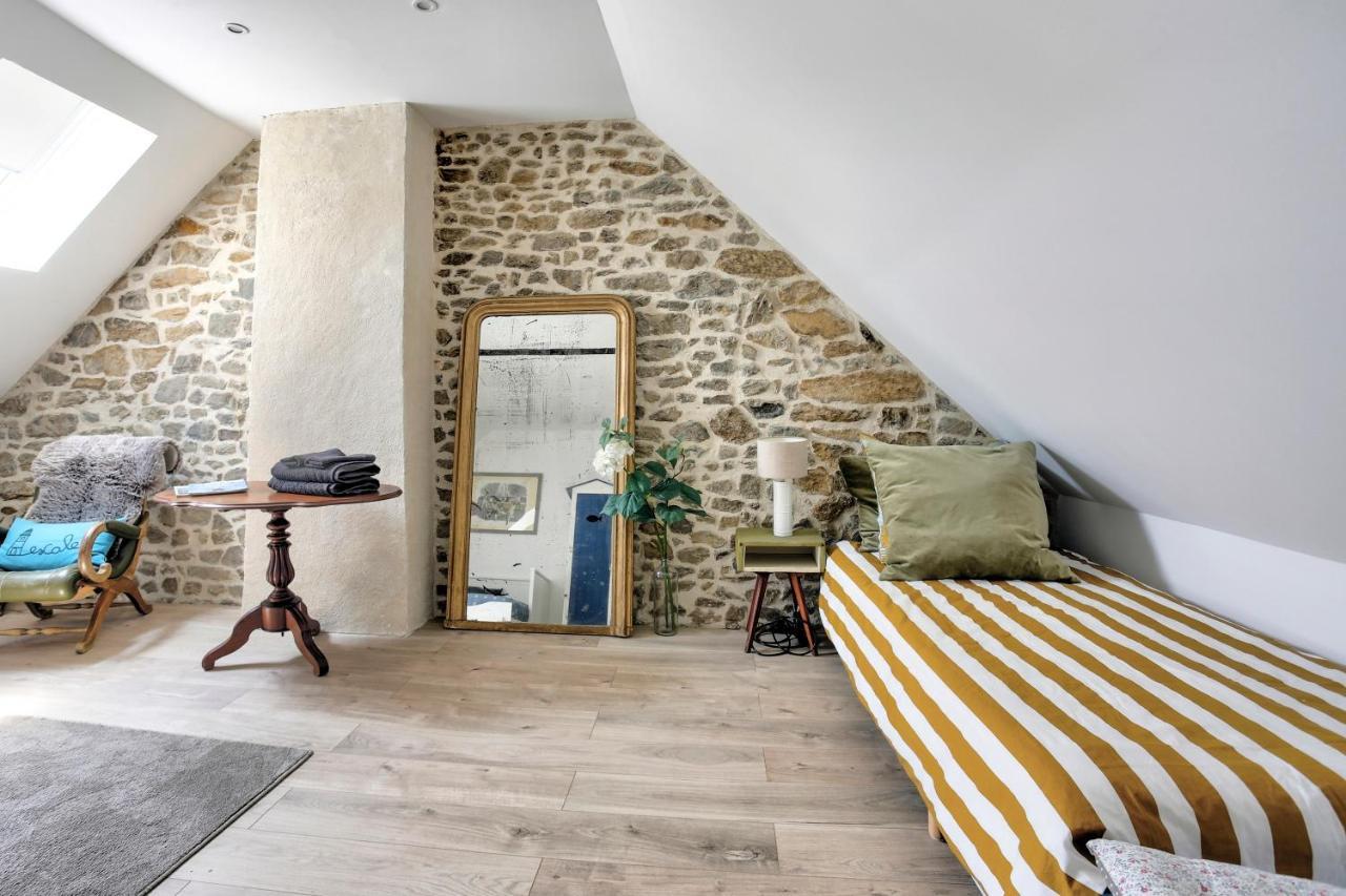 La Quinardais - Charmante Maison Avec Terrasse Saint-Samson-sur-Rance Esterno foto